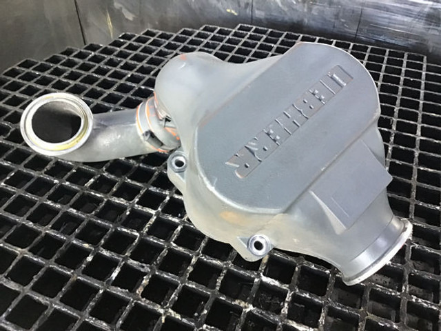 Liebherr Charge Air Cooler - Интеркулер: снимка 1 Liebherr Charge Air Cooler - Интеркулер: снимка 1