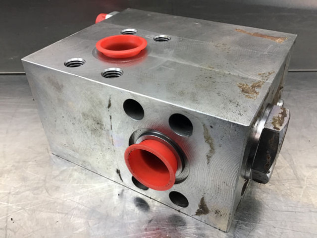 Liebherr Check Valve - Хидравлика: снимка 2 Liebherr Check Valve - Хидравлика: снимка 2