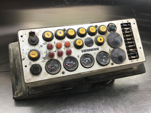 Liebherr Console - Табло: снимка 1 Liebherr Console - Табло: снимка 1