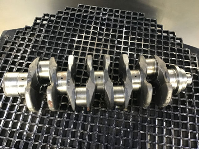 Liebherr Crankshaft D904/D914 - Колянов вал: снимка 3 Liebherr Crankshaft D904/D914 - Колянов вал: снимка 3