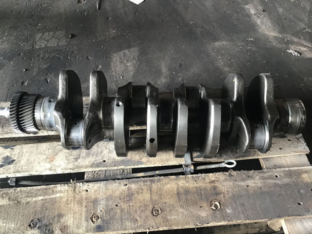Liebherr Crankshaft D904/D914 - Колянов вал: снимка 1 Liebherr Crankshaft D904/D914 - Колянов вал: снимка 1