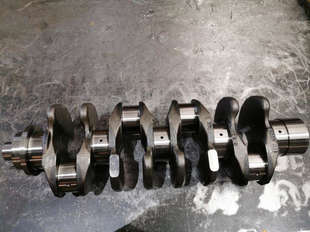 Liebherr Crankshaft D934L - Колянов вал: снимка 2 Liebherr Crankshaft D934L - Колянов вал: снимка 2