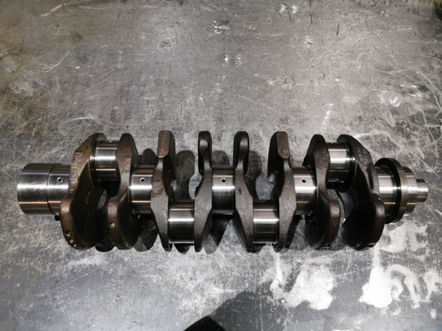 Liebherr Crankshaft D934S - Колянов вал: снимка 1 Liebherr Crankshaft D934S - Колянов вал: снимка 1