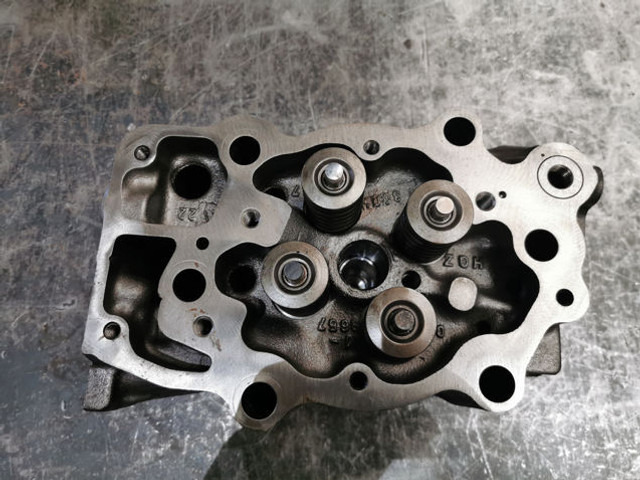 Liebherr Cylinder Head Rebuild D934/D936 - Цилиндров блок: снимка 3 Liebherr Cylinder Head Rebuild D934/D936 - Цилиндров блок: снимка 3