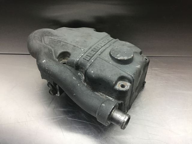 Liebherr Cylinderhead Cover - Цилиндров блок: снимка 1 Liebherr Cylinderhead Cover - Цилиндров блок: снимка 1