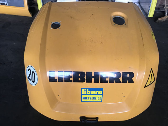 Liebherr Engine Hood - Капо: снимка 2 Liebherr Engine Hood - Капо: снимка 2