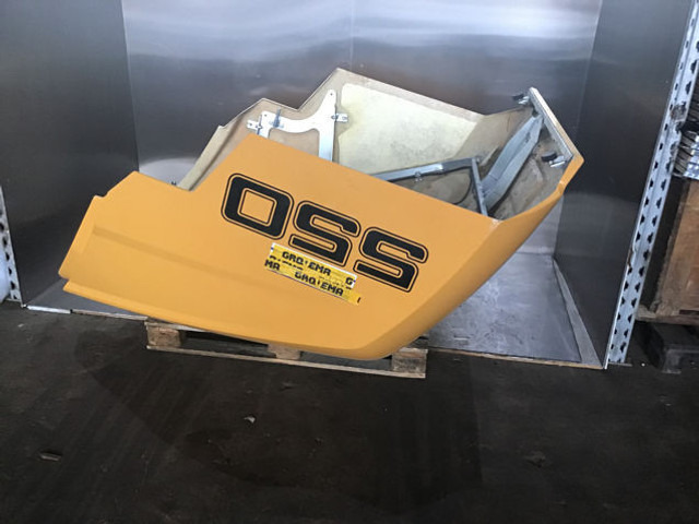 Liebherr Engine Hood - Броня: снимка 1 Liebherr Engine Hood - Броня: снимка 1