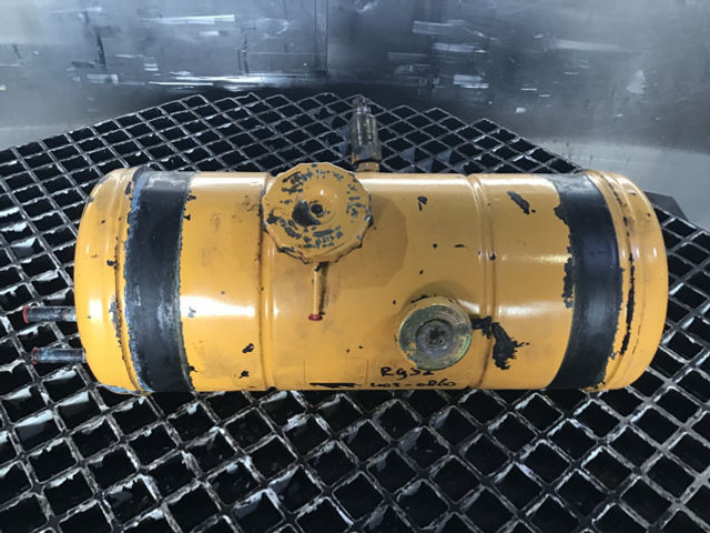 Liebherr Equalizing Reservoir - Разширителен съд: снимка 1 Liebherr Equalizing Reservoir - Разширителен съд: снимка 1