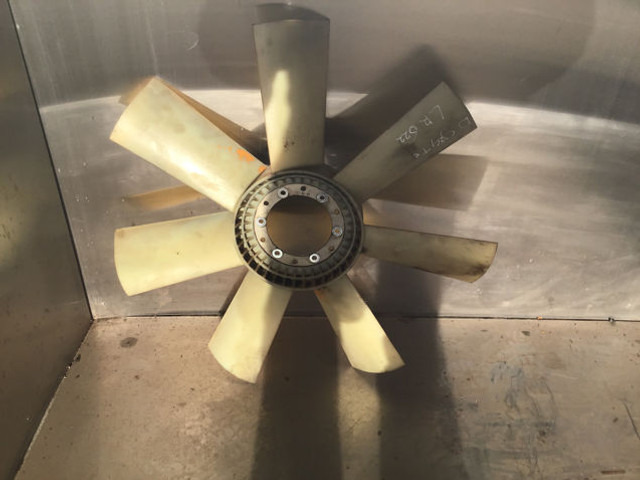 Liebherr Fan Blade - Вентилатор: снимка 1 Liebherr Fan Blade - Вентилатор: снимка 1