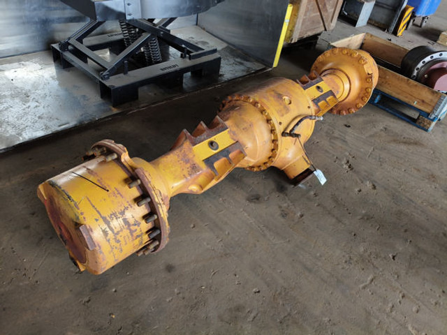 Liebherr Front Axle - Предна ос: снимка 1 Liebherr Front Axle - Предна ос: снимка 1