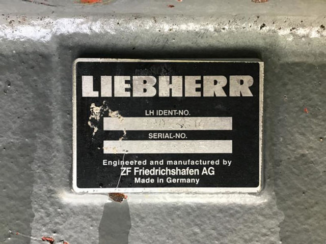 Ос и части Liebherr Front Axle: снимка 10