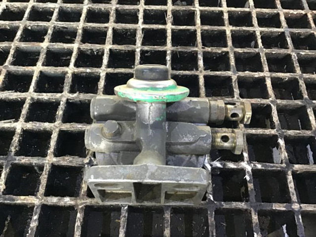 Горивна система Liebherr Fuel Filter Head: снимка 9