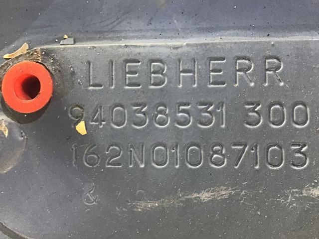 Liebherr Fuel Tank - Резервоар за гориво: снимка 4 Liebherr Fuel Tank - Резервоар за гориво: снимка 4