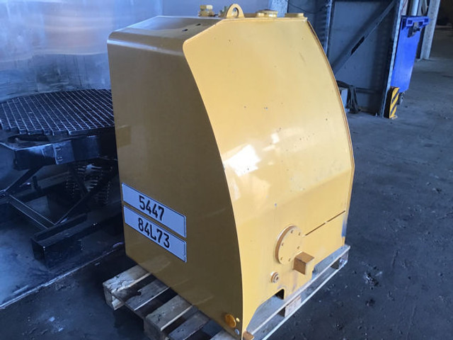 Liebherr Fuel Tank - Резервоар за гориво: снимка 3 Liebherr Fuel Tank - Резервоар за гориво: снимка 3