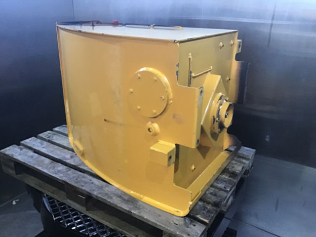 Liebherr Fuel Tank - Резервоар за гориво: снимка 1 Liebherr Fuel Tank - Резервоар за гориво: снимка 1