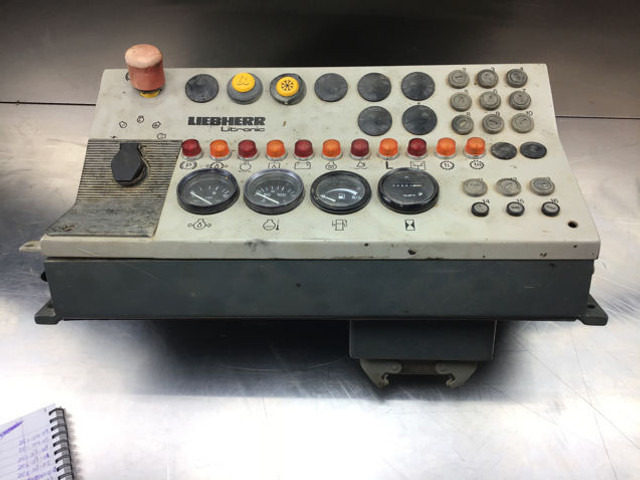 Liebherr Keyboard - Табло: снимка 1 Liebherr Keyboard - Табло: снимка 1