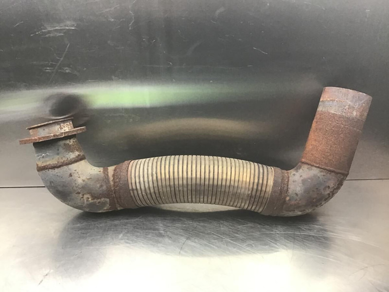 Liebherr L550 / L556 - Изпускателна тръба: снимка 1 Liebherr L550 / L556 - Изпускателна тръба: снимка 1