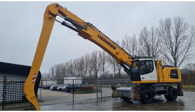 Liebherr LH 40 M Industry Litronic - Багер за манипулиране на материали: снимка 4 Liebherr LH 40 M Industry Litronic - Багер за манипулиране на материали: снимка 4
