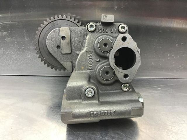 Liebherr Lubricating Oil Pump - Маслена помпа: снимка 1 Liebherr Lubricating Oil Pump - Маслена помпа: снимка 1