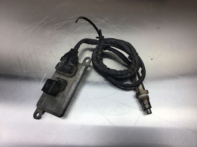 Liebherr Nox Sensor - Сензор: снимка 2 Liebherr Nox Sensor - Сензор: снимка 2