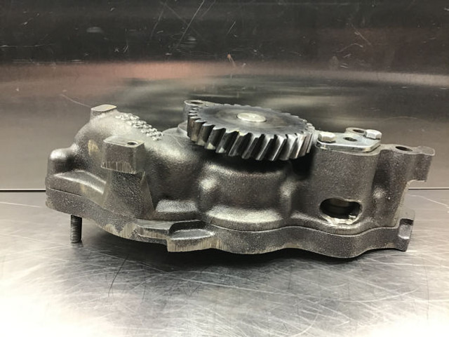 Liebherr Oil Pump - Маслена помпа: снимка 4 Liebherr Oil Pump - Маслена помпа: снимка 4
