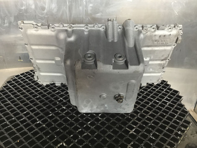 Liebherr Oil Sump - Картер: снимка 4 Liebherr Oil Sump - Картер: снимка 4