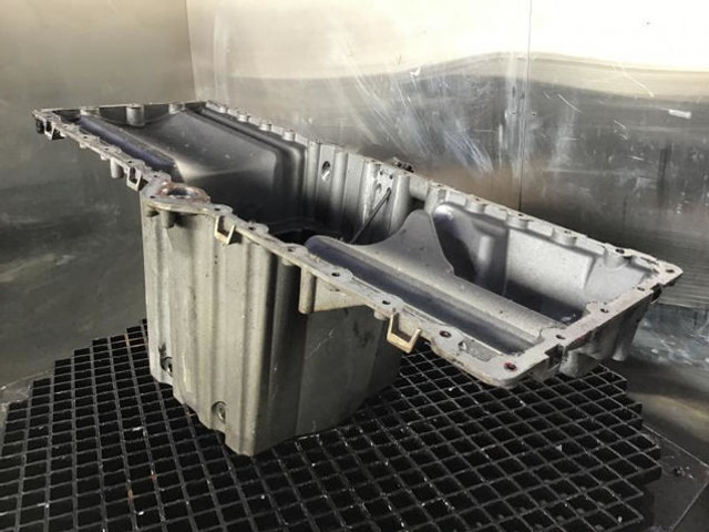 Liebherr Oil Sump - Картер: снимка 1 Liebherr Oil Sump - Картер: снимка 1