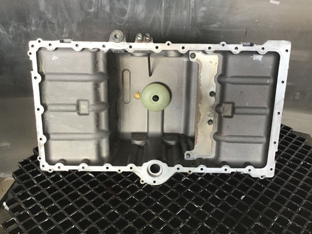 Liebherr Oil Sump - Картер: снимка 2 Liebherr Oil Sump - Картер: снимка 2
