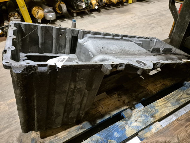 Liebherr Oil Sump - Картер: снимка 2 Liebherr Oil Sump - Картер: снимка 2