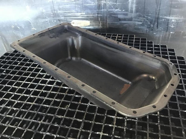 Liebherr Oil Sump - Картер: снимка 2 Liebherr Oil Sump - Картер: снимка 2
