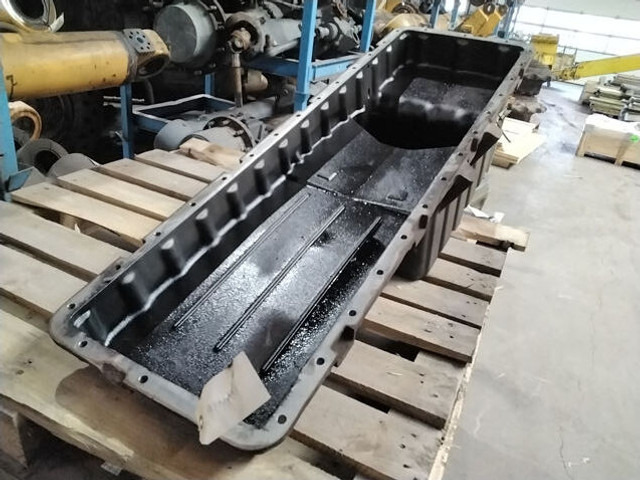 Liebherr Oil Sump - Картер: снимка 2 Liebherr Oil Sump - Картер: снимка 2