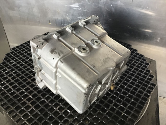 Liebherr Oil Sump - Картер: снимка 3 Liebherr Oil Sump - Картер: снимка 3