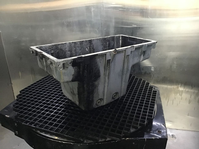 Liebherr Oil Sump - Картер: снимка 2 Liebherr Oil Sump - Картер: снимка 2