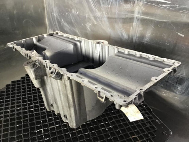 Liebherr Oil Sump - Картер: снимка 2 Liebherr Oil Sump - Картер: снимка 2