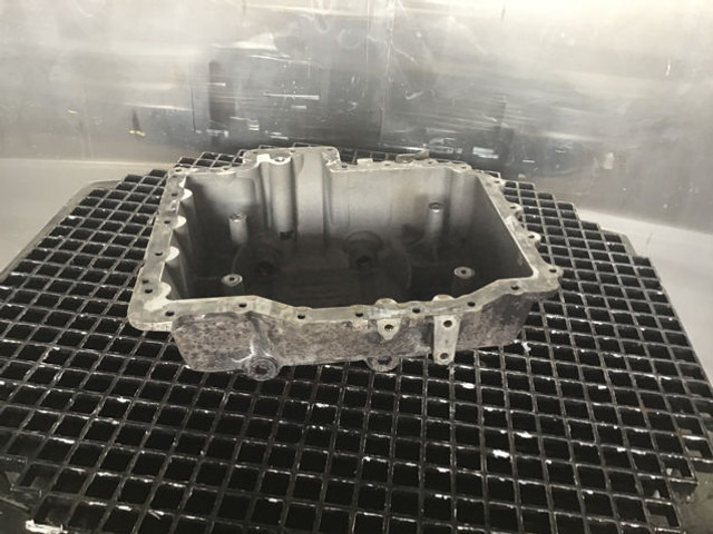 Liebherr Oil Sump - Картер: снимка 2 Liebherr Oil Sump - Картер: снимка 2