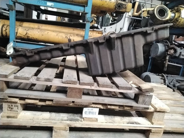 Liebherr Oil Sump - Картер: снимка 3 Liebherr Oil Sump - Картер: снимка 3