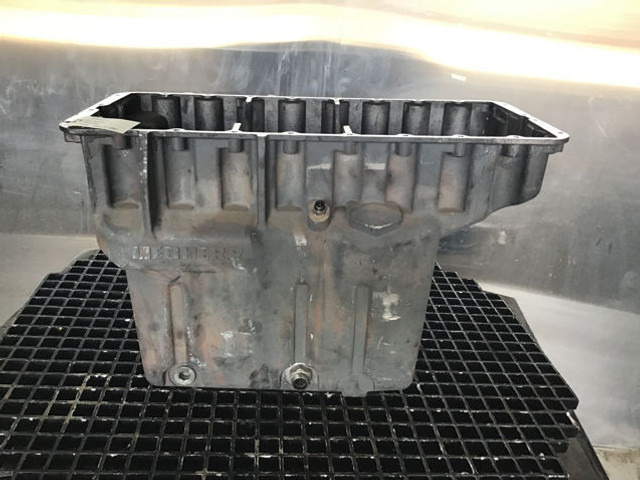 Liebherr Oil Sump - Картер: снимка 2 Liebherr Oil Sump - Картер: снимка 2