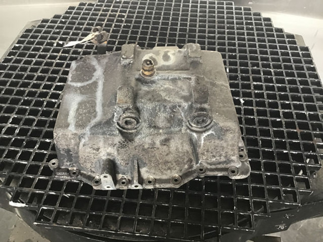 Liebherr Oil Sump - Картер: снимка 5 Liebherr Oil Sump - Картер: снимка 5