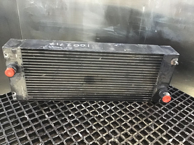 Liebherr Oilcooler - Маслен охладител: снимка 3 Liebherr Oilcooler - Маслен охладител: снимка 3