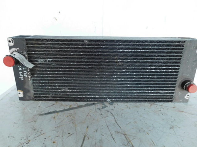 Liebherr Oilcooler - Маслен охладител: снимка 1 Liebherr Oilcooler - Маслен охладител: снимка 1