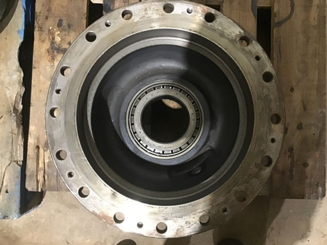 Liebherr Output Shaft Housing - Ступица: снимка 3 Liebherr Output Shaft Housing - Ступица: снимка 3