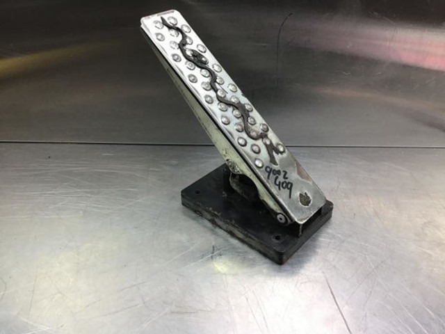 Liebherr Pedal - Педал: снимка 1 Liebherr Pedal - Педал: снимка 1