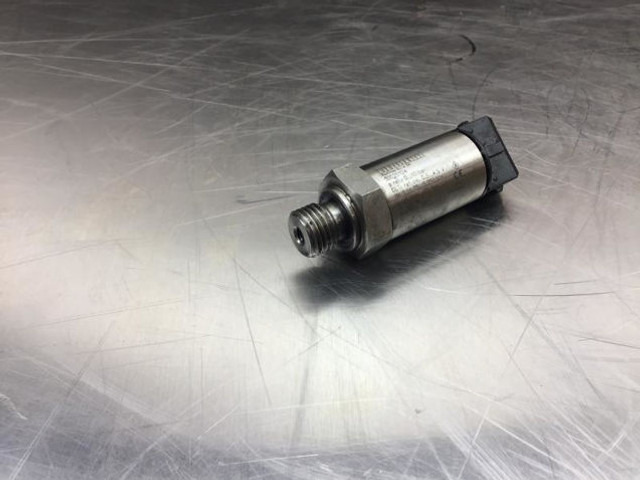 Liebherr Pressure Transmitter - Сензор: снимка 4 Liebherr Pressure Transmitter - Сензор: снимка 4