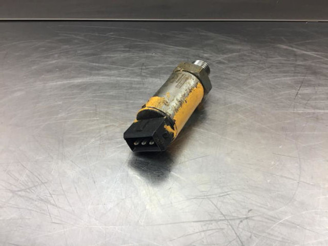 Liebherr Pressure Transmitter - Сензор: снимка 2 Liebherr Pressure Transmitter - Сензор: снимка 2