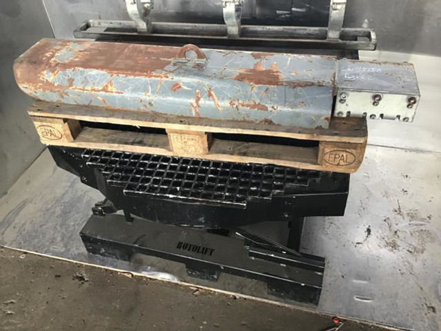 Liebherr Protection - Броня: снимка 4 Liebherr Protection - Броня: снимка 4