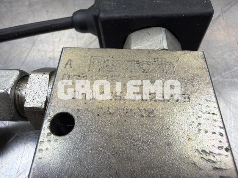 Liebherr R900 Li / R914B / R912 Li / R904 / A904C Li / A904 Li - Хидравлика: снимка 4 Liebherr R900 Li / R914B / R912 Li / R904 / A904C Li / A904 Li - Хидравлика: снимка 4