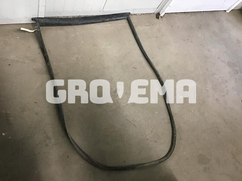 Liebherr R900 Li / R914B / R912 Li / R904 / R902 Li / R922 / A904 Li / A904 INDUSTRIAL / A902 Li / A900C Li / A900B Li / A900 ZW / A900 L - Кабина и интериор: снимка 3 Liebherr R900 Li / R914B / R912 Li / R904 / R902 Li / R922 / A904 Li / A904 INDUSTRIAL / A902 Li / A900C Li / A900B Li / A900 ZW / A900 L - Кабина и интериор: снимка 3