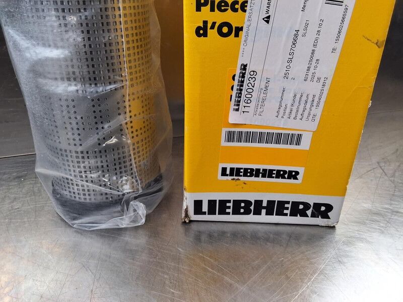 Liebherr R922 / R924 / R922 LC / R914 COMPACT / R920 LC / R920 NLC / R918 XLC / R918 LC / R918 NLC / R924 LC - Въздушен филтър: снимка 2 Liebherr R922 / R924 / R922 LC / R914 COMPACT / R920 LC / R920 NLC / R918 XLC / R918 LC / R918 NLC / R924 LC - Въздушен филтър: снимка 2