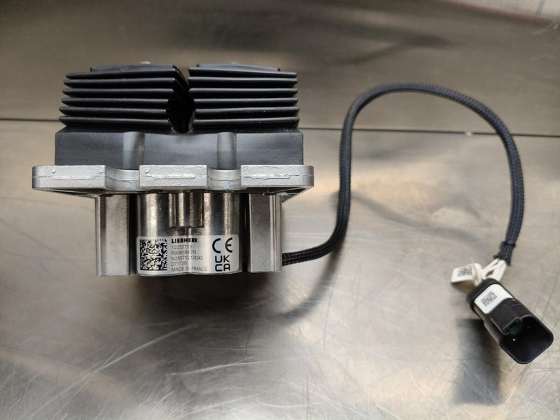 Liebherr R922 / R924 / R934 / R926 - Електрическа система: снимка 2 Liebherr R922 / R924 / R934 / R926 - Електрическа система: снимка 2