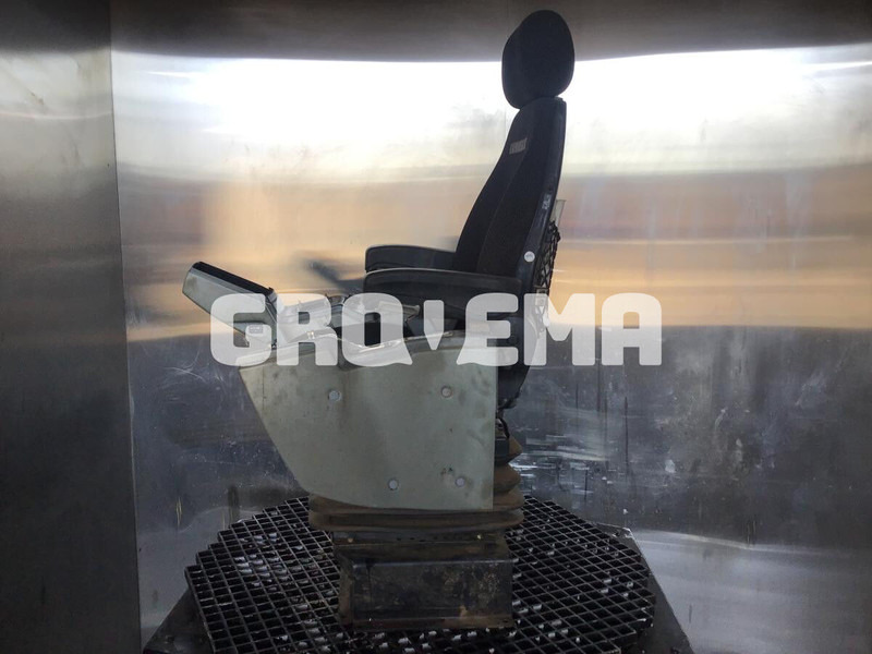 Liebherr R926 COMP / R946 LC / R946 LC-V - Седалка: снимка 3 Liebherr R926 COMP / R946 LC / R946 LC-V - Седалка: снимка 3